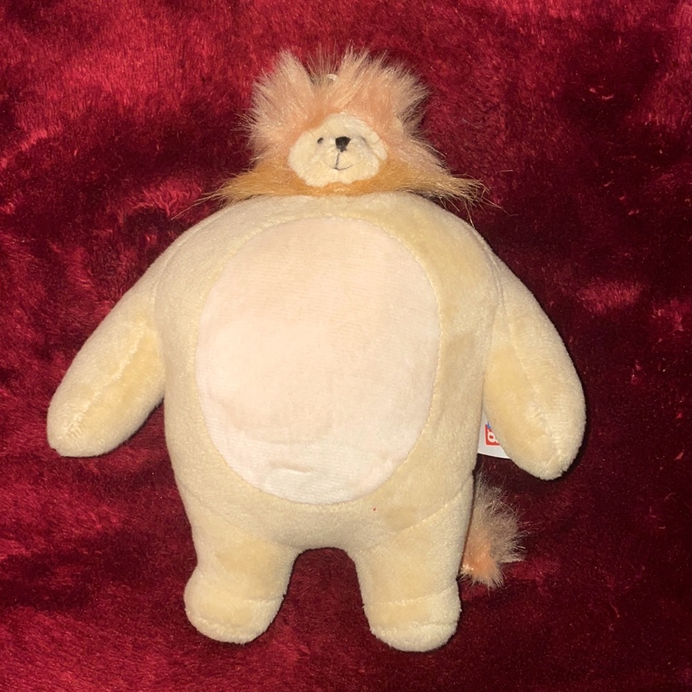 Tiny Headed Lion.                                 6.75 in.